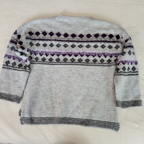 Time and Tru Heather Gray and Violet Patterned Crewneck Sweater Super Soft - Picture 6 of 8
